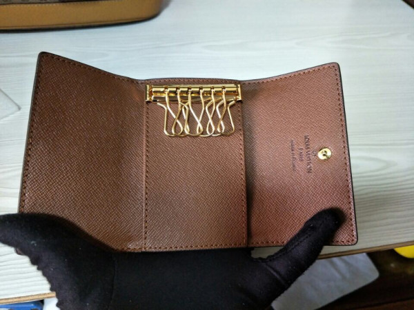 l0*is V*t0n 6 key holder