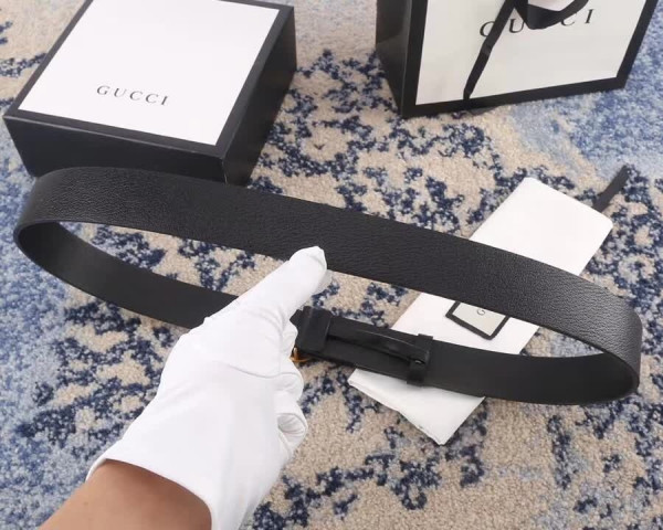 G*u*i calf leather belt