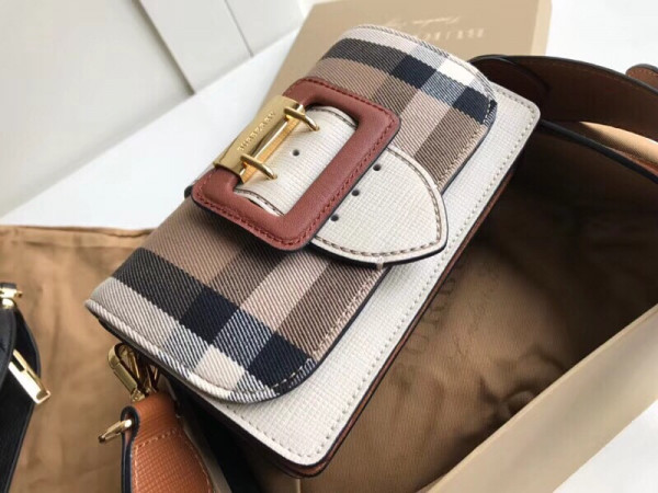 B**rry the buckle