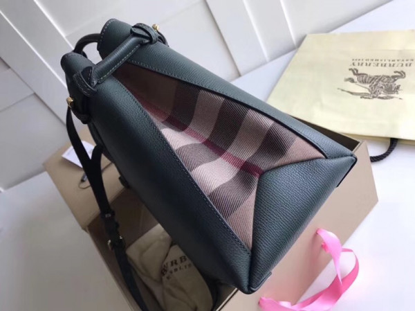 B**rry the medium banner in leather and house check