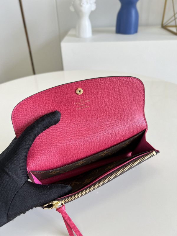 l0*is V*t0n emilie wallet