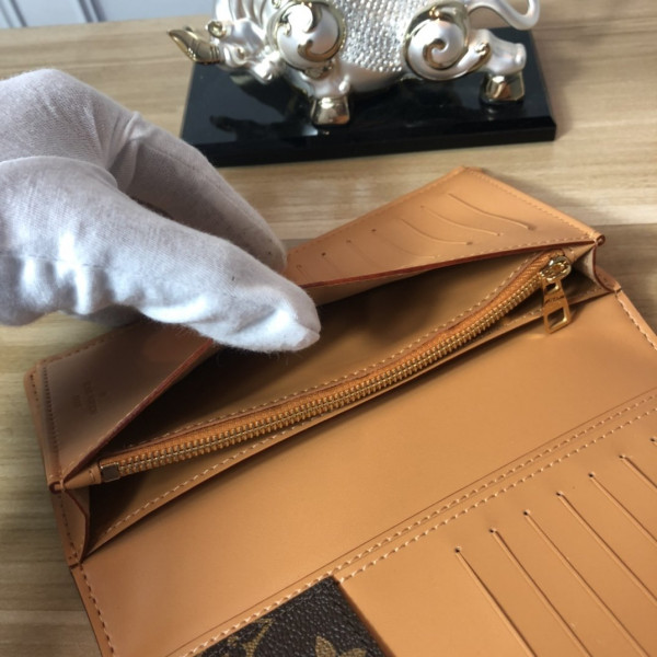 l0*is V*t0n brazza wallet