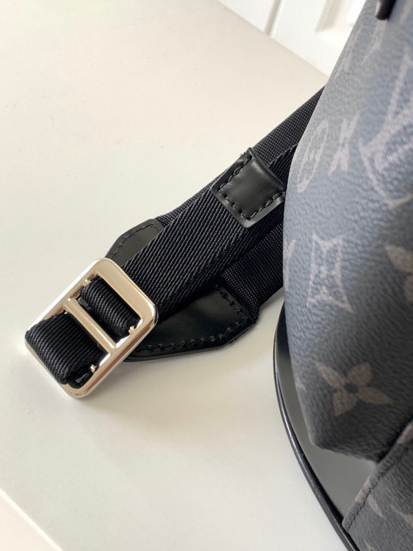 l0*is V*t0n christopher backpack