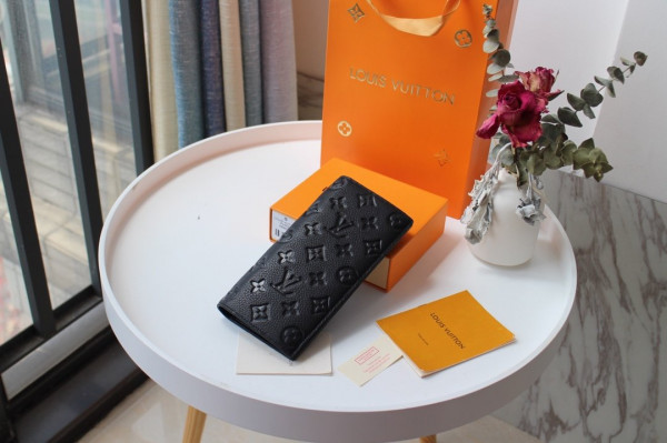 l0*is V*t0n brazza wallet