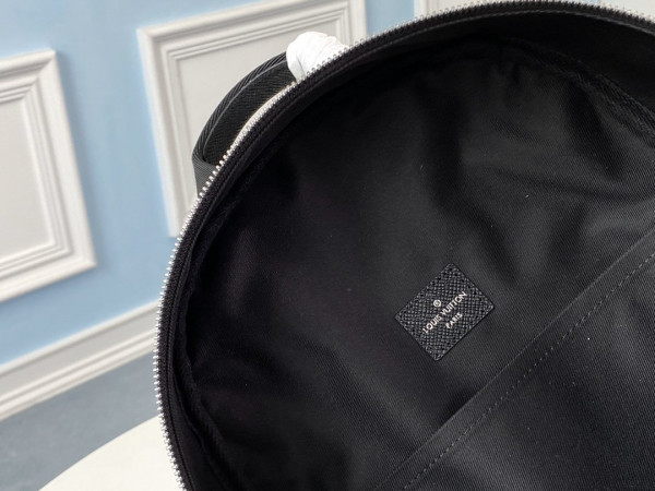l0*is V*t0n alex backpack