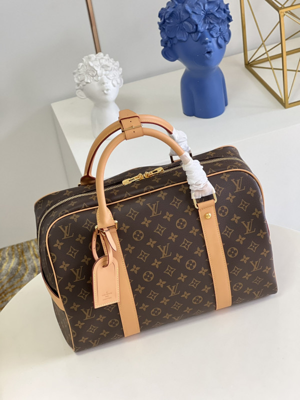 l0*is V*t0n carryall