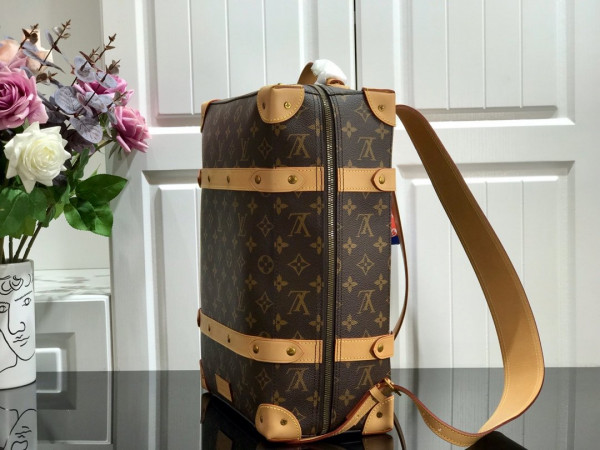 l0*is V*t0n soft trunk backpack pm
