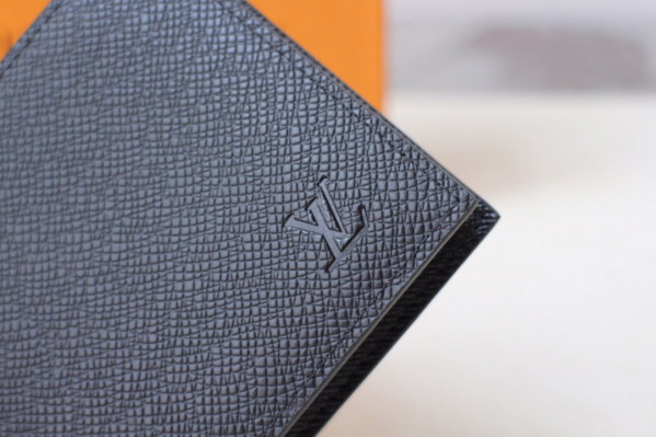 l0*is V*t0n amerigo wallet