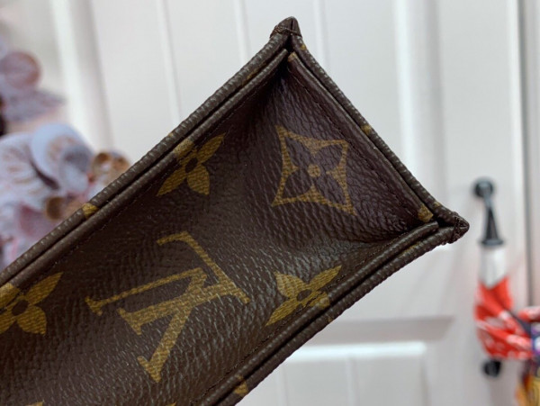 l0*is V*t0n petit sac plat