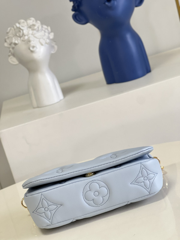 l0*is V*t0n wallet on strap bubblegram