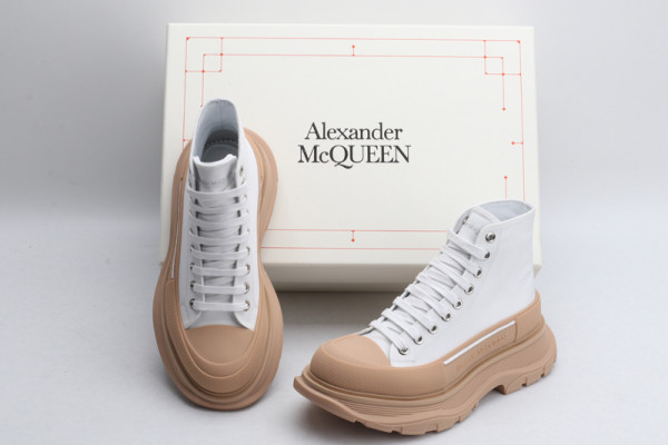 ale*d*r M*Q*en tread slick boot