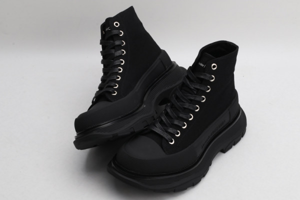 ale*d*r M*Q*en tread slick boot
