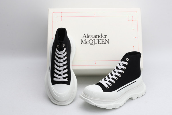 ale*d*r M*Q*en tread slick boot