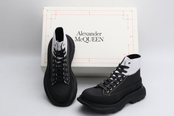 ale*d*r M*Q*en tread slick boot