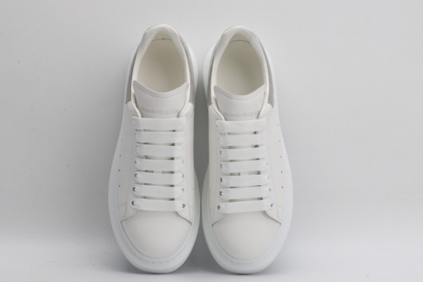 ale*d*r M*Q*en oversized sneaker