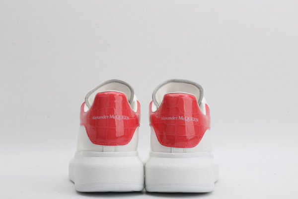 ale*d*r M*Q*en oversized sneaker