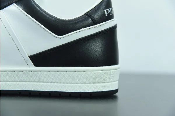 Pra*a sneakers