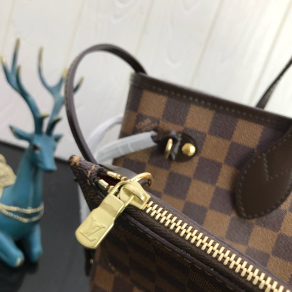 l0*is V*t0n neverfull pm