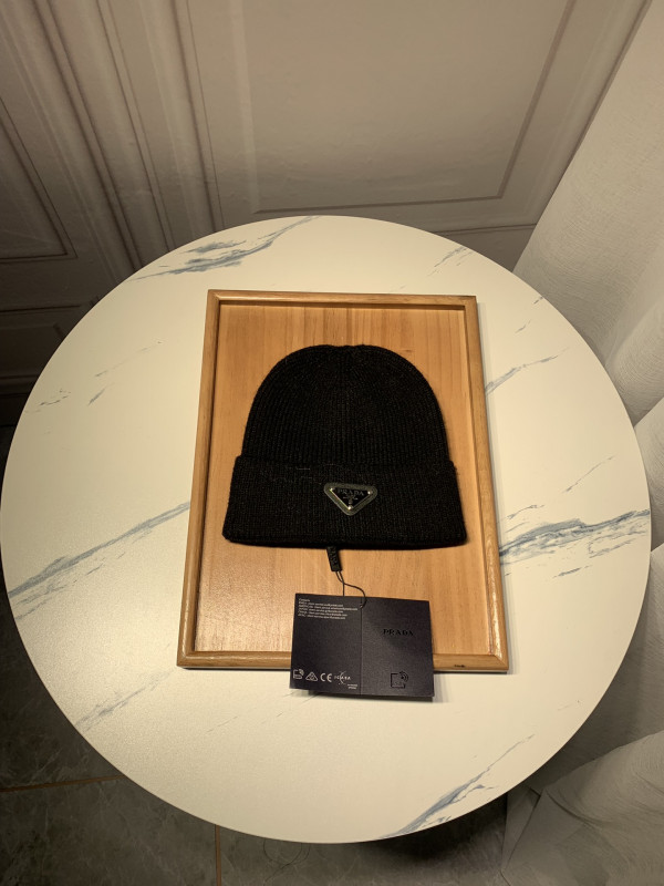 Pra*a hat