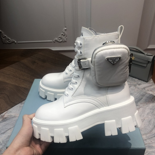Pra*a pocket boots