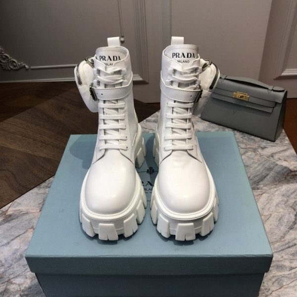 Pra*a pocket boots