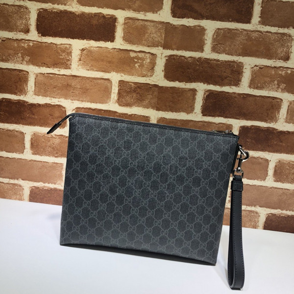 G*u*i pouch