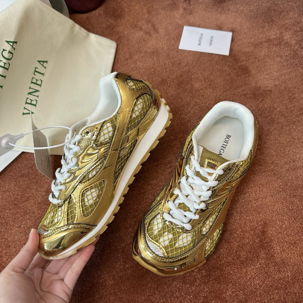 bo*te*ga Ve*ne*ta sneakers