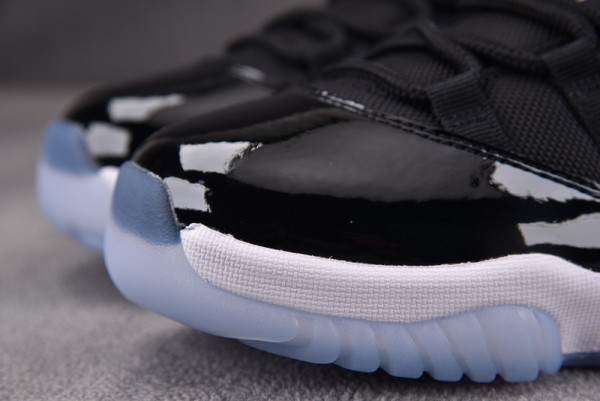 AIR JORDAN 11 LOW 