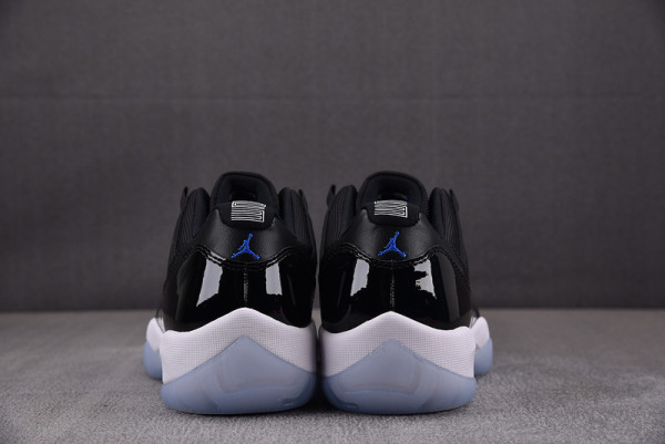 AIR JORDAN 11 LOW 