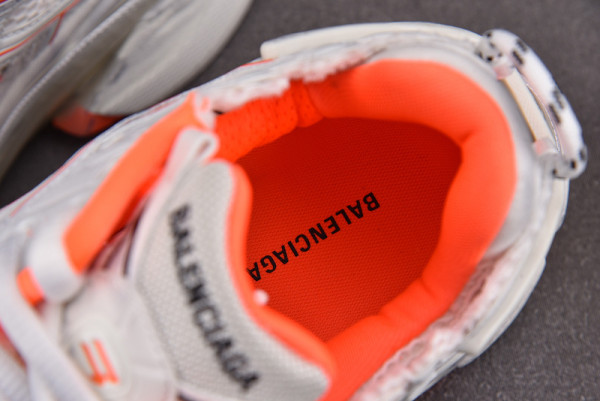 Ba*len*cia*ga runner