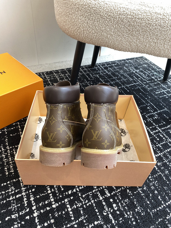 l0*is V*t0n boots
