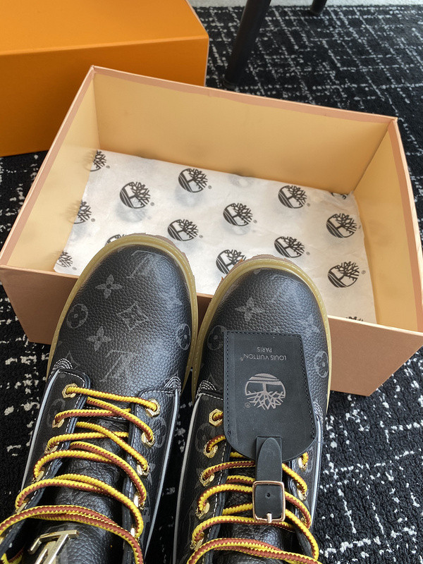 l0*is V*t0n boots