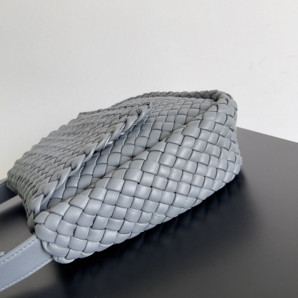 bo*te*ga Ve*ne*ta small cobble shoulder bag