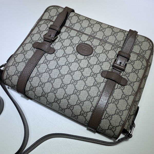G*u*i gg messenger bag