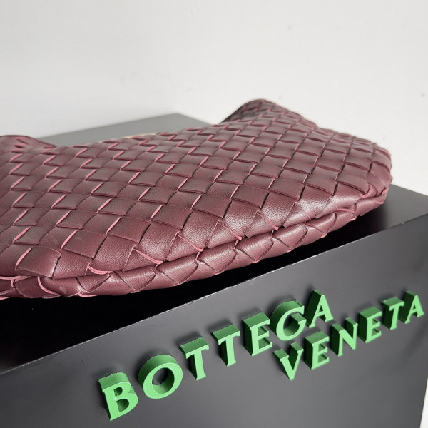 bo*te*ga Ve*ne*ta  classic sardine top handle bag