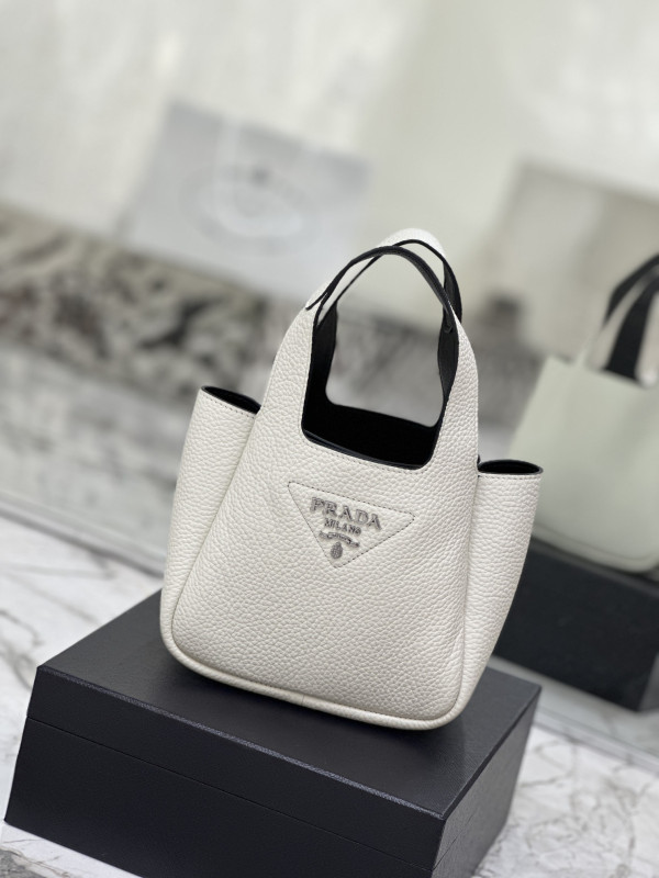 Pra*a  leather mini bag