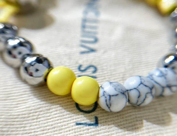 l0*is V*t0n bracelet