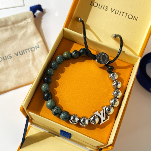 l0*is V*t0n bracelet
