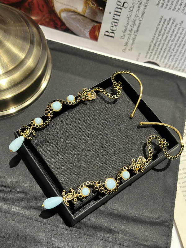 CL EARRINGS