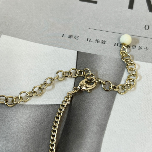 CL NECKLACE