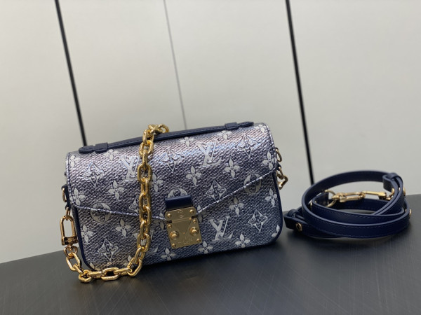 l0*is V*t0n pochette metis east west