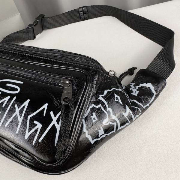 Ba*len*cia*ga everyday beltpack