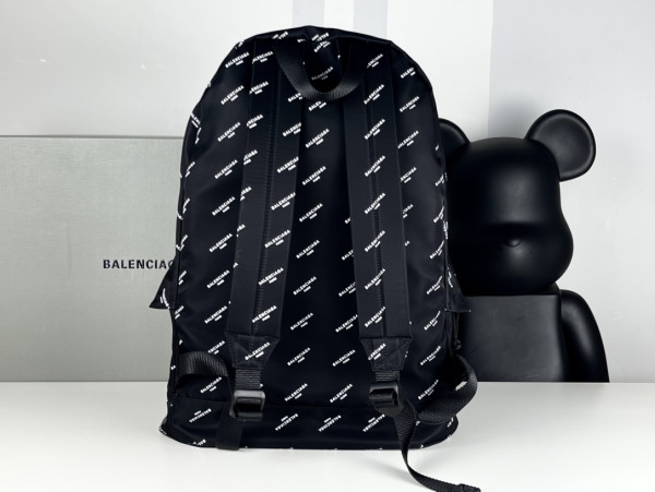 Ba*len*cia*ga backpack
