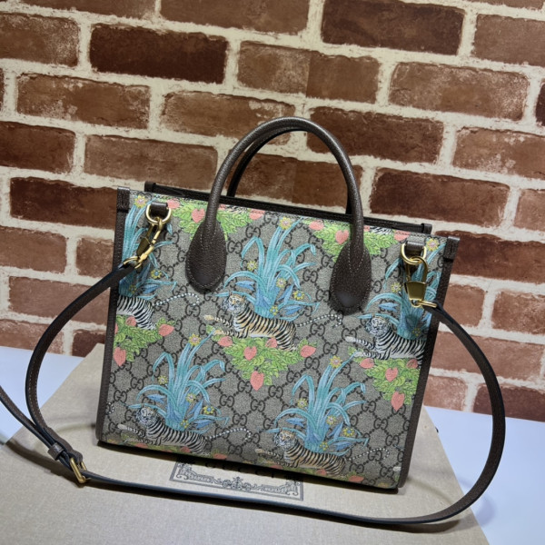 G*u*i gg small tote bag