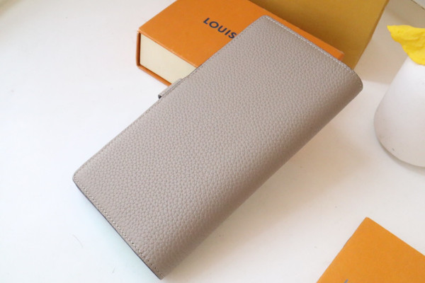 l0*is V*t0n vertical wallet