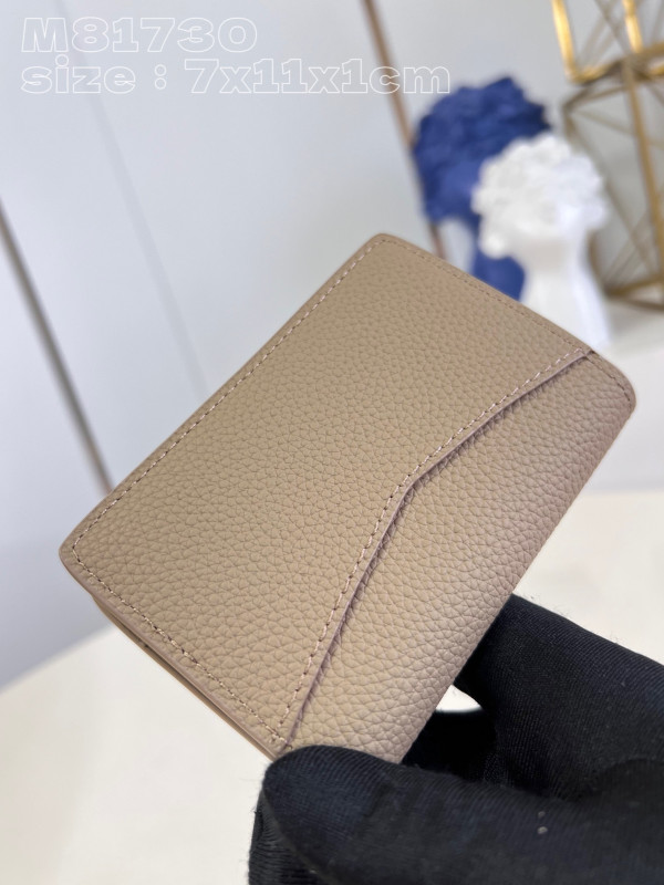 l0*is V*t0n pocket organizer