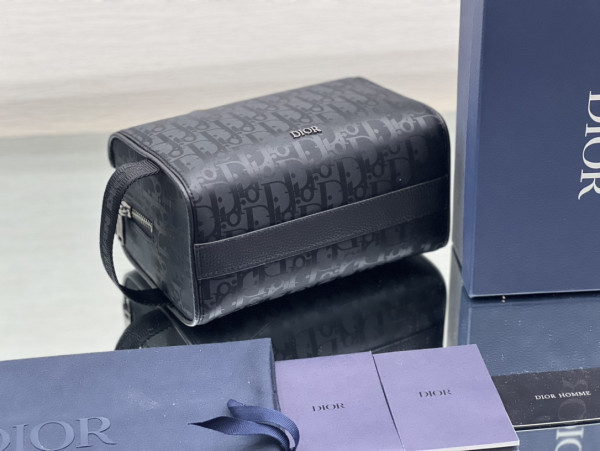 DIRO LINGOT TOILETRY BAG
