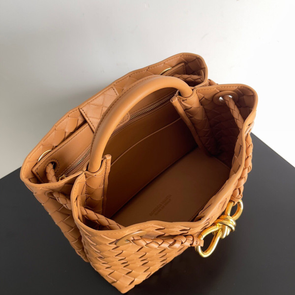 bo*te*ga Ve*ne*ta small andiamo-25*22*10.5cm