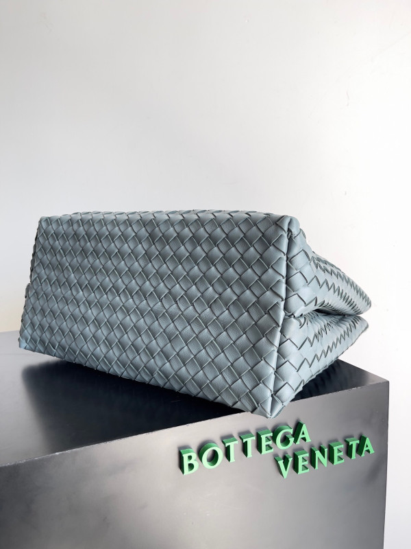 bo*te*ga Ve*ne*ta large andiamo