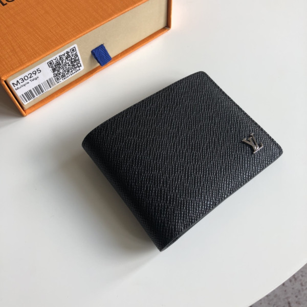 l0*is V*t0n multiple wallet